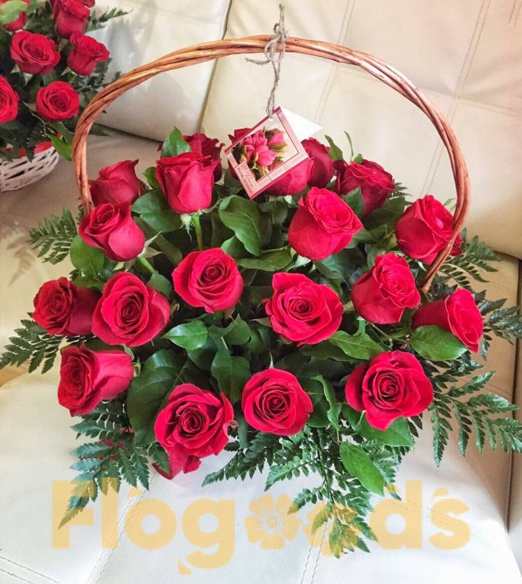 Корзина «Донна роза» за 12 375 руб.